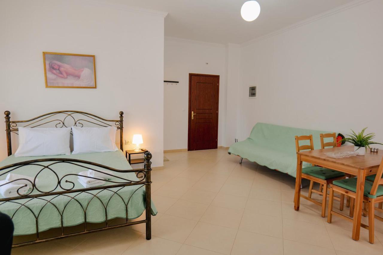 Malasi Apartments คซามิล ภายนอก รูปภาพ