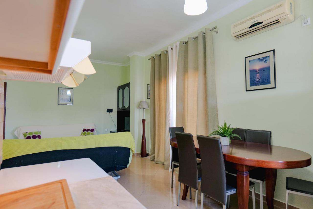 Malasi Apartments คซามิล ภายนอก รูปภาพ